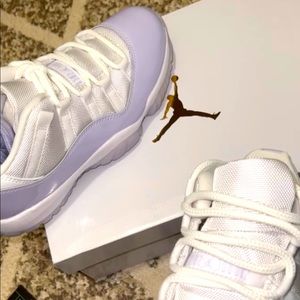 Wmns Air Jordan 11 Retro Low ‘Pure Violet’
